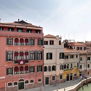 Casa de hóspedes Palazzo Schiavoni Residenza D'epoca & Suite-apartments, Veneza